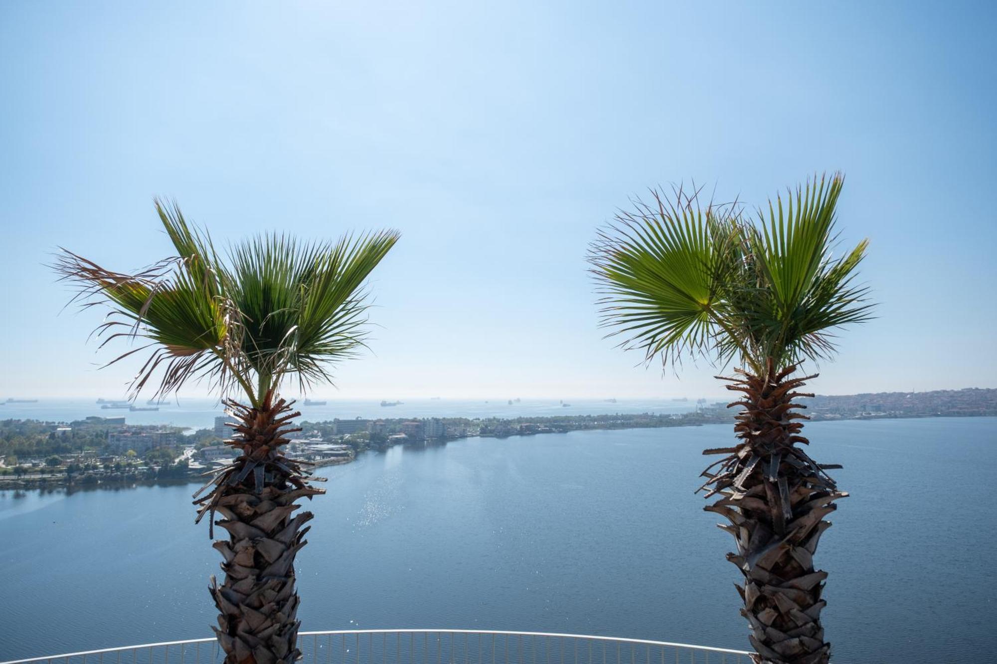 Golden Stones House Sea And Lake View Estambul Exterior foto